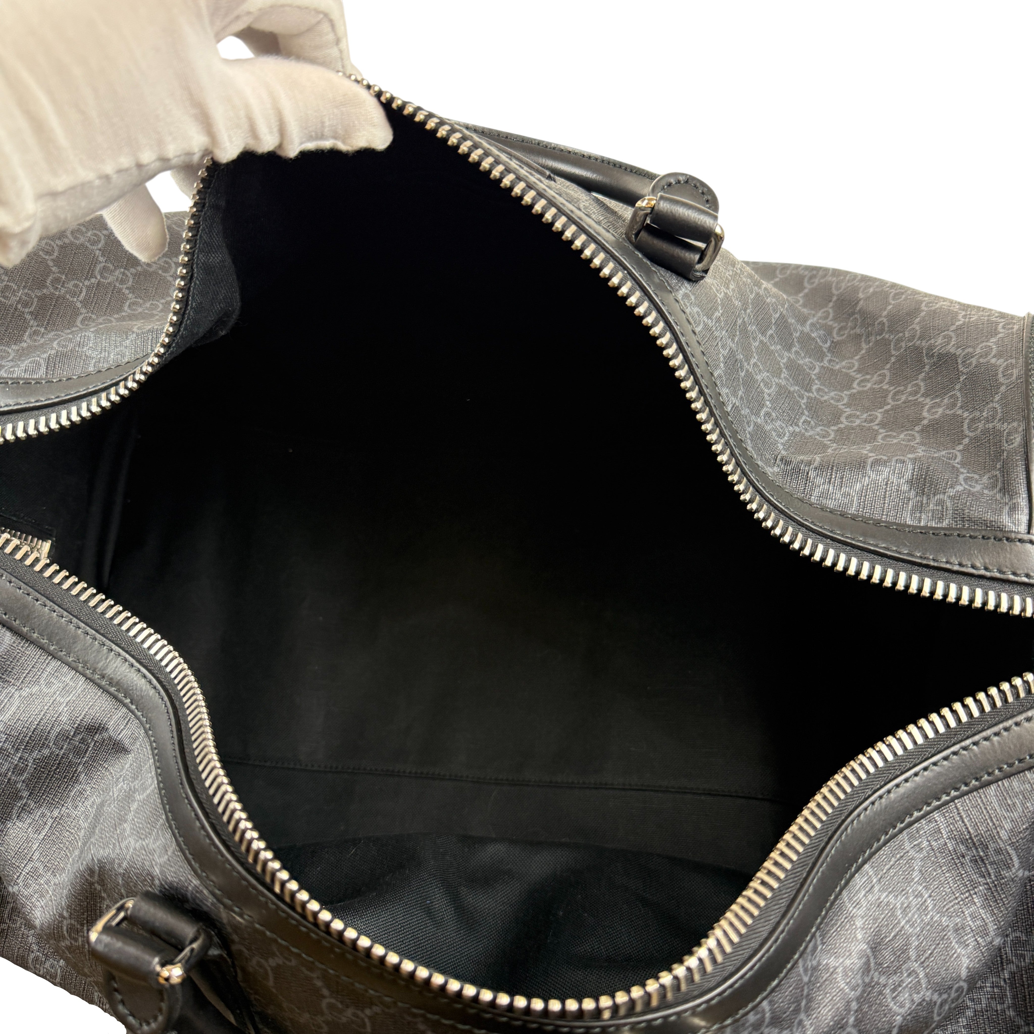 Gucci GG Supreme Duffle Bag