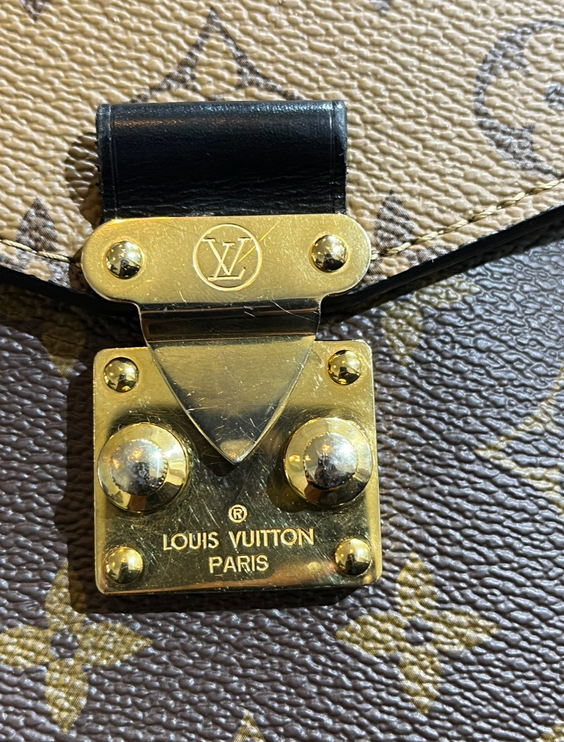 Louis Vuitton Pochette Metis Reverse Monogram