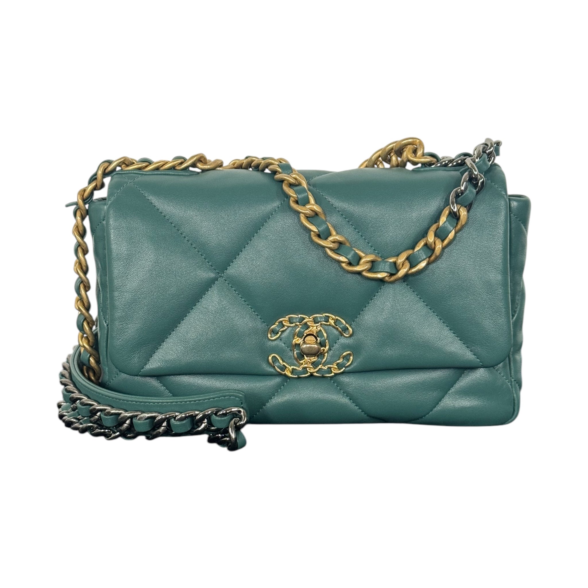 Chanel Medium 19 Flap