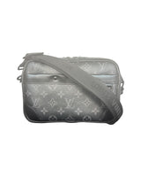 Louis Vuitton Alpha Messanger