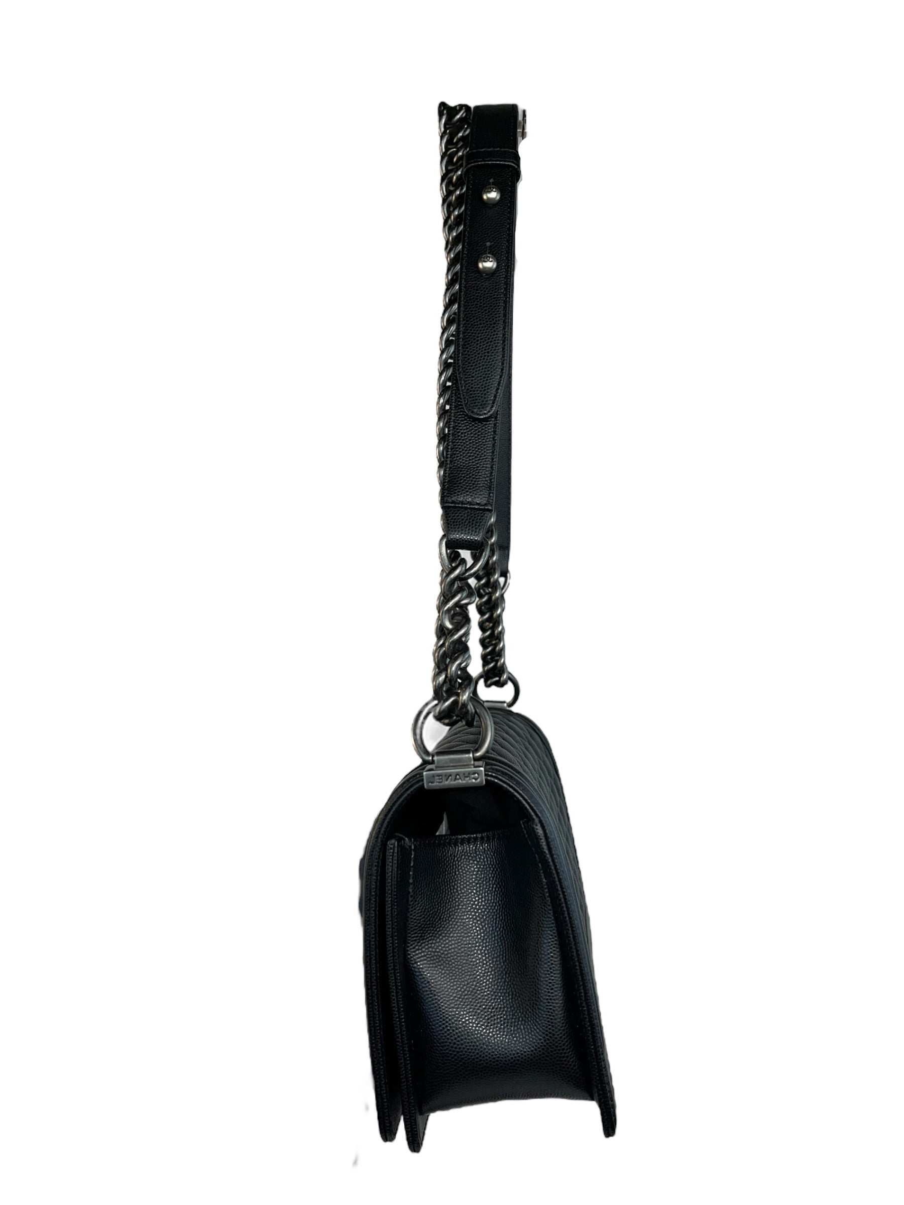 Chanel Boy Bag Old Medium Black Caviar