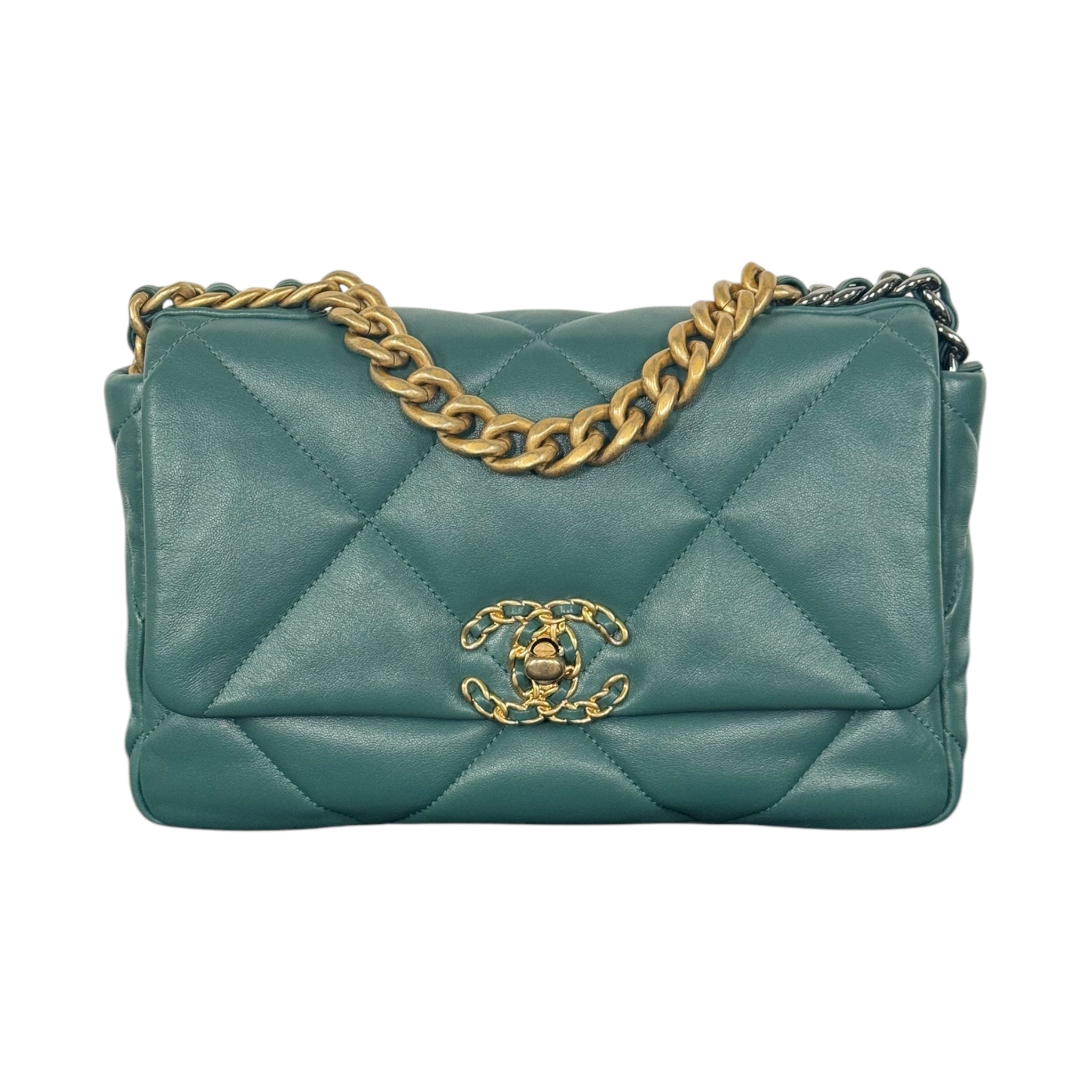 Chanel Medium 19 Flap