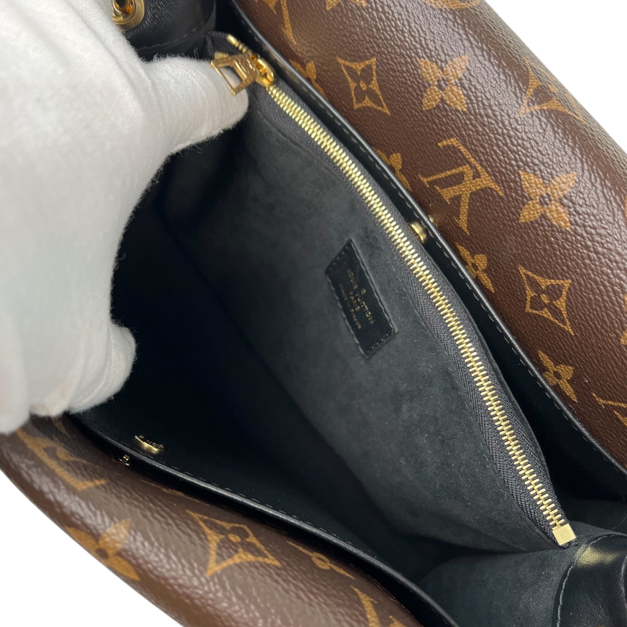 Louis Vuitton Double V