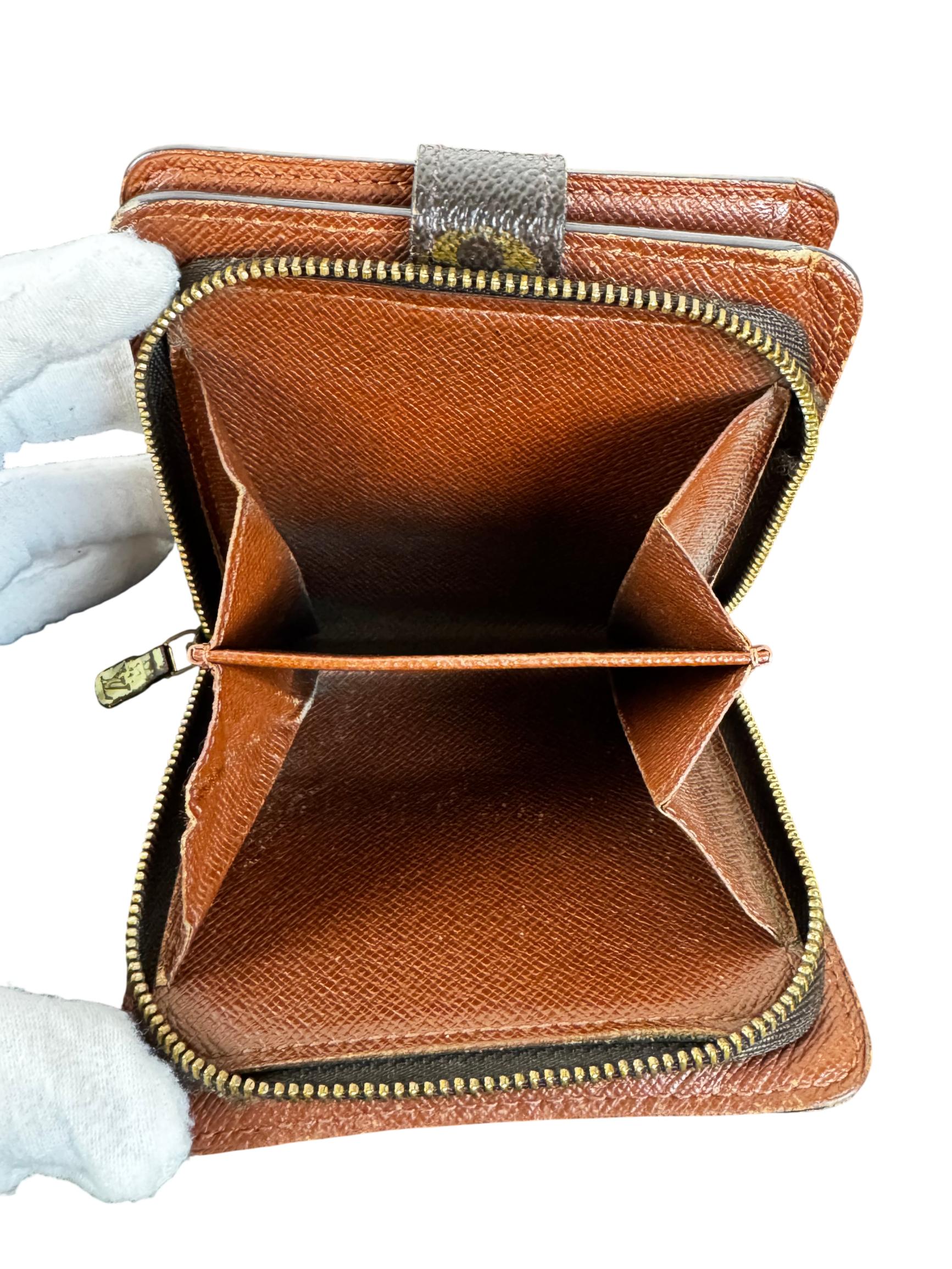 Louis Vuitton Porte Papier Zip Wallet