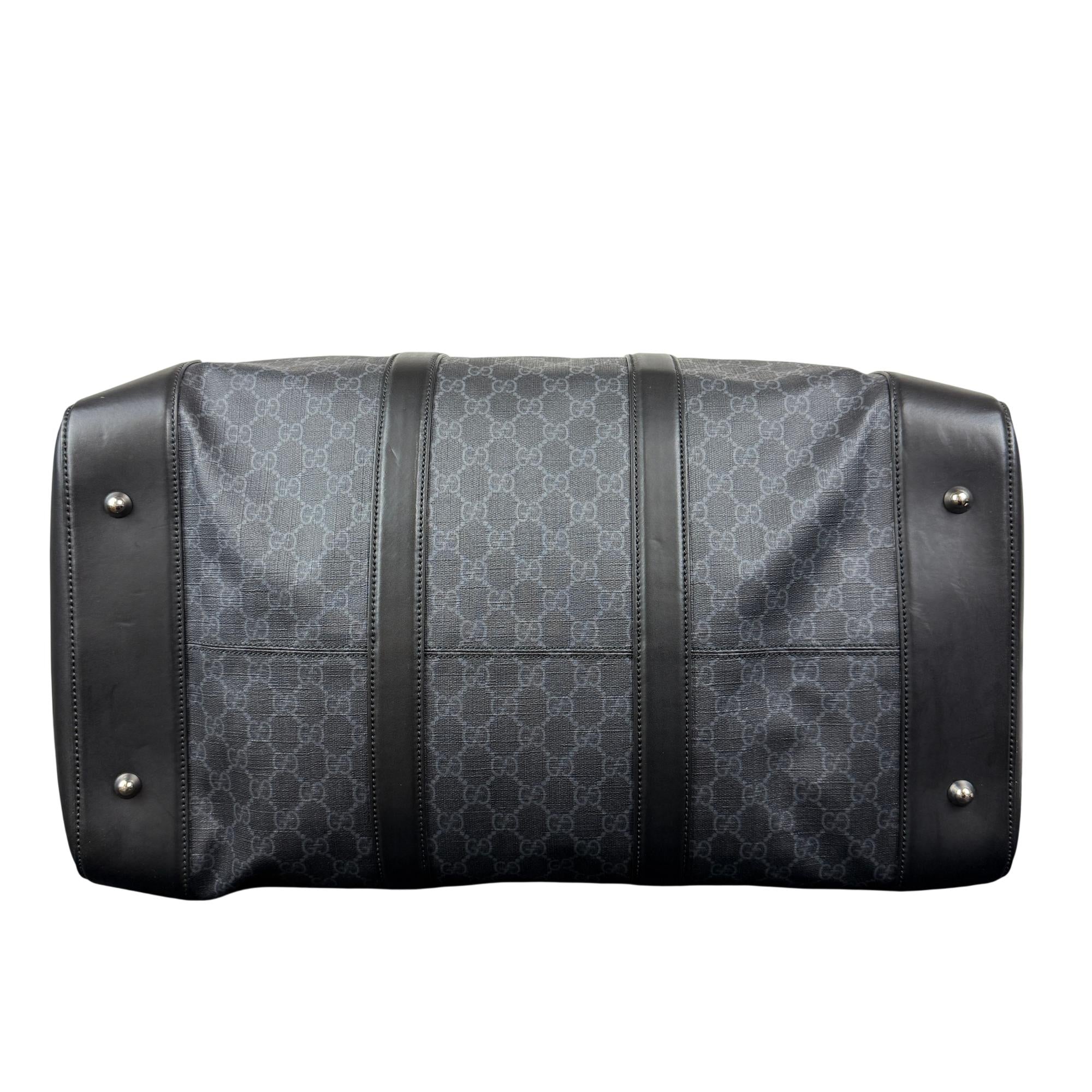 Gucci GG Supreme Duffle Bag