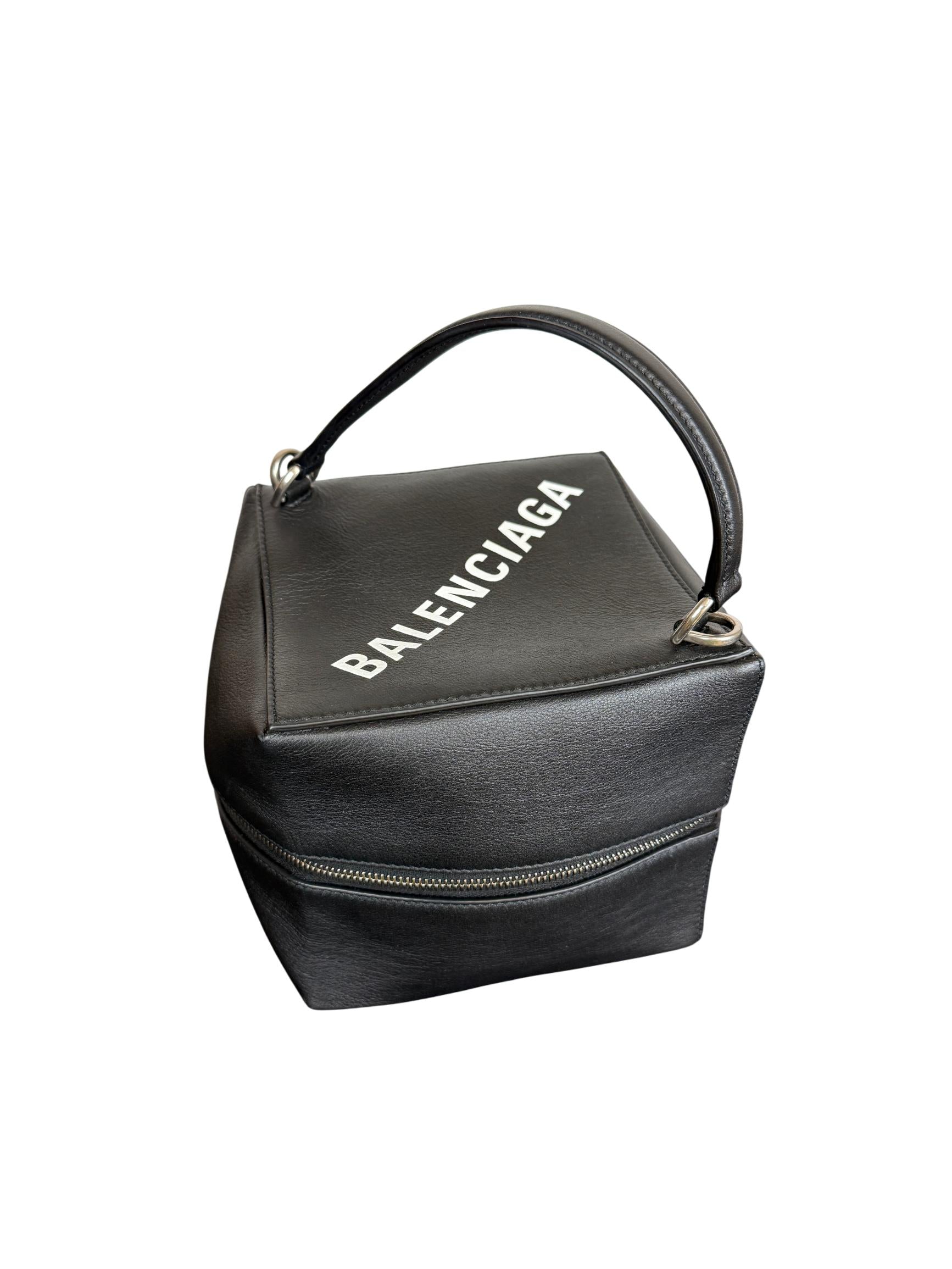 Balenciaga Dolly 4x4 Small Leather Box Bag – The Luxury Exchange PDX
