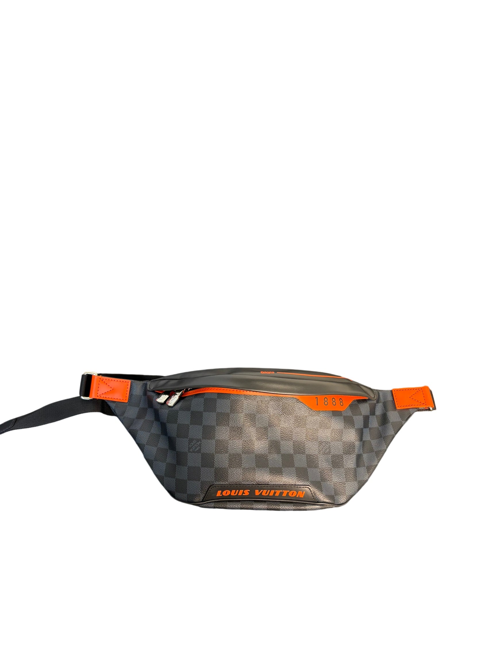 Louis Vuitton Damier Cobalt Race Discovery Bumbag