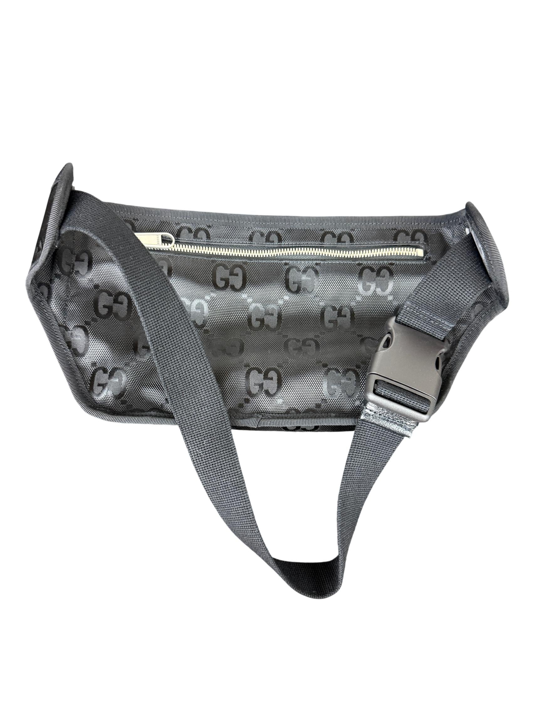 Gucci Large Nylon Off The Grid Belt Bag in Black with Gold Logo