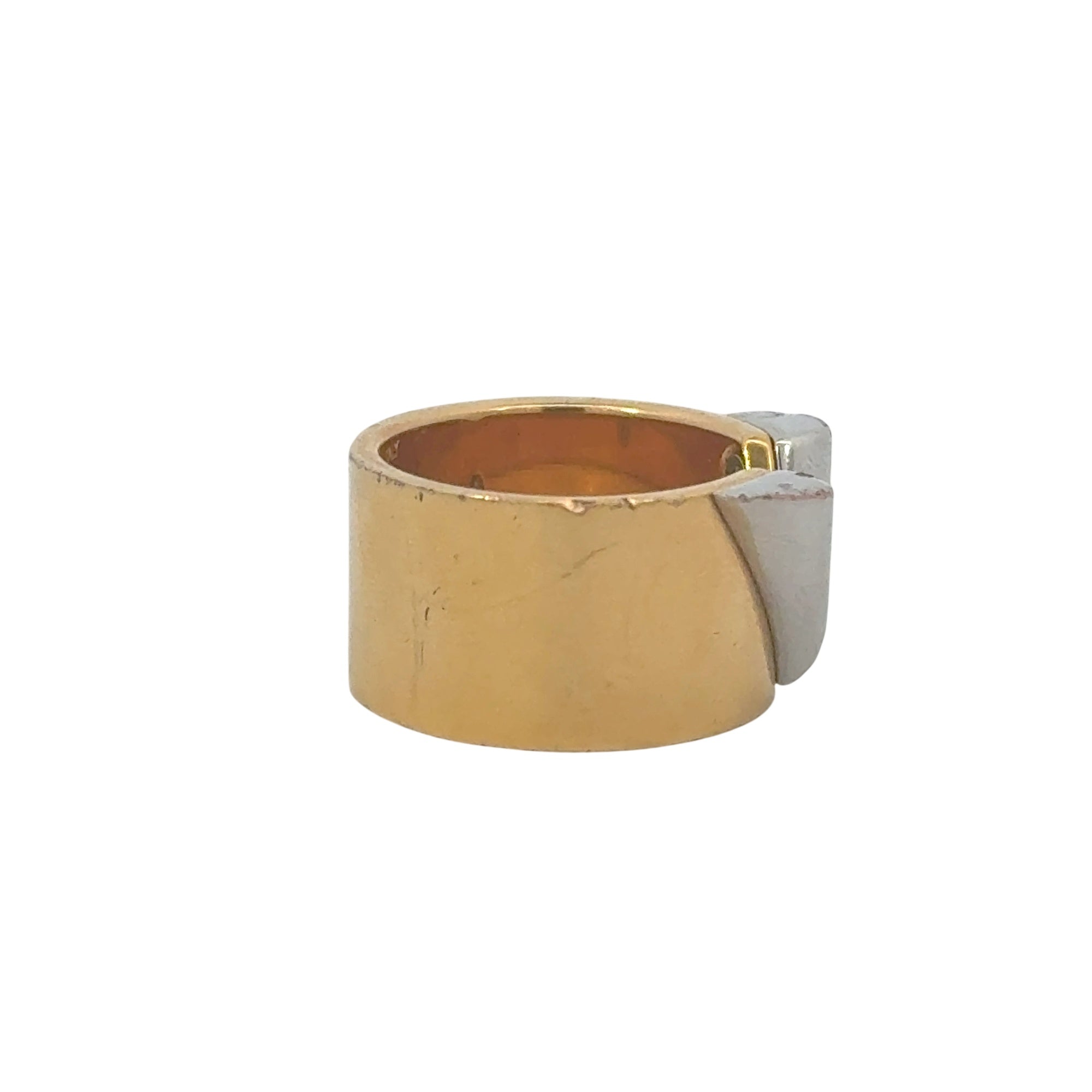 Louis Vuitton Essential V Ring Medium Gold/Silver