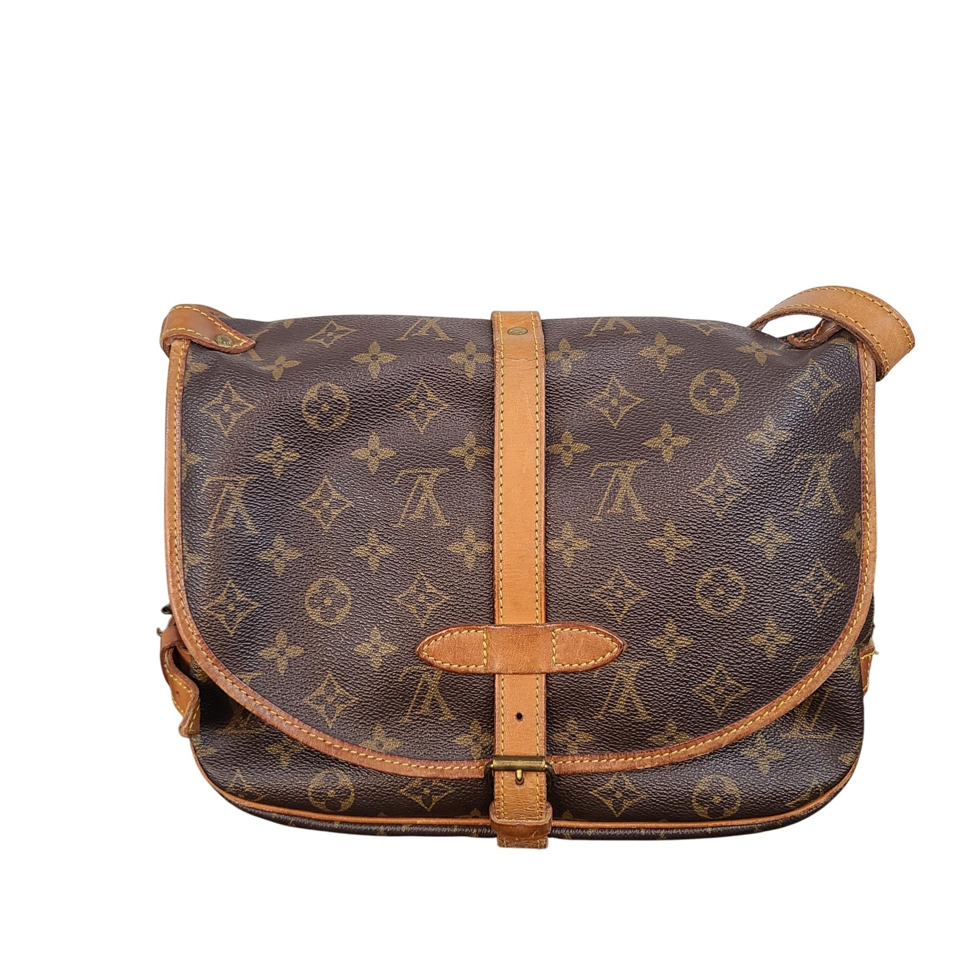 Louis Vuitton Saumur 35
