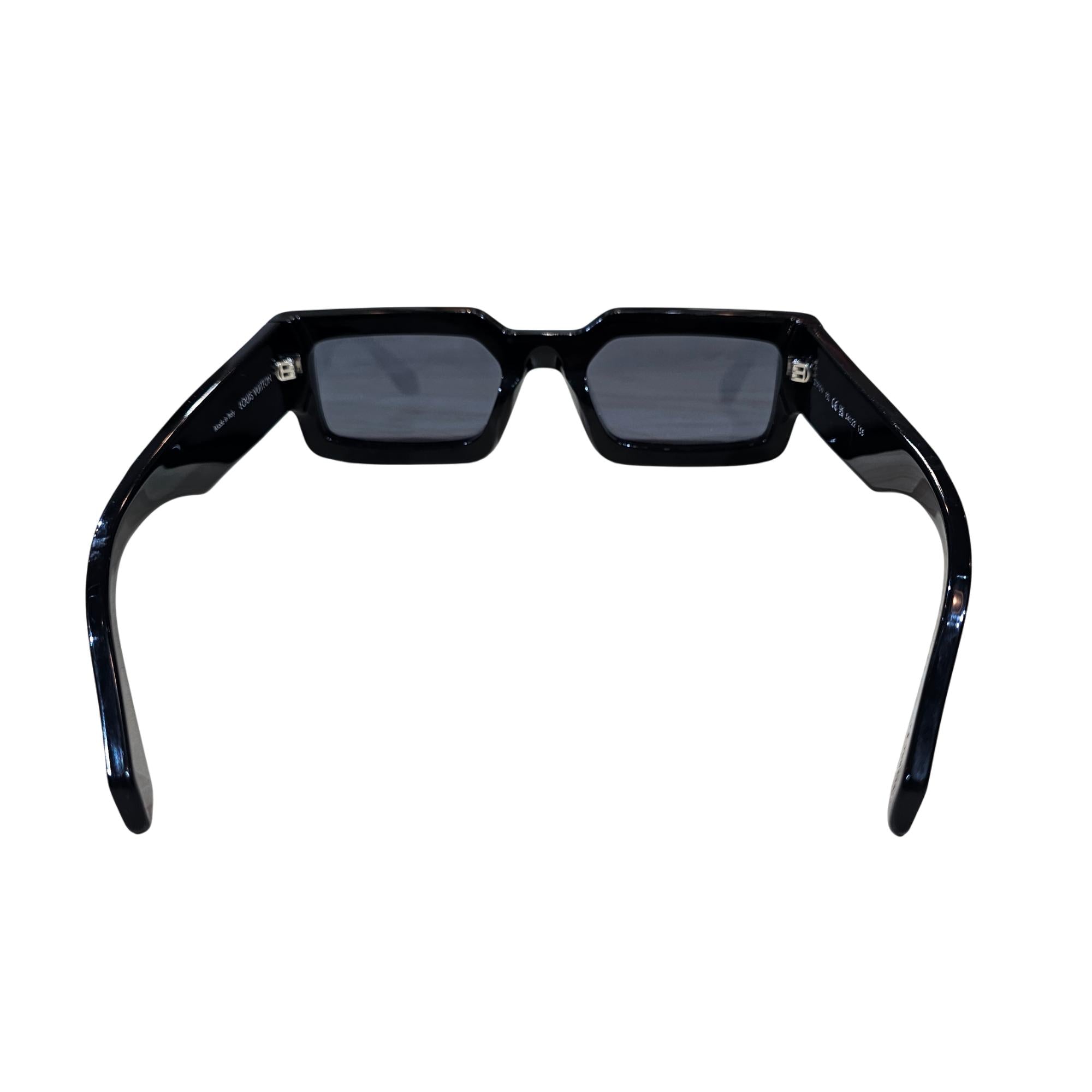 Louis Vuitton Clash Square Sunglasses Z1579E