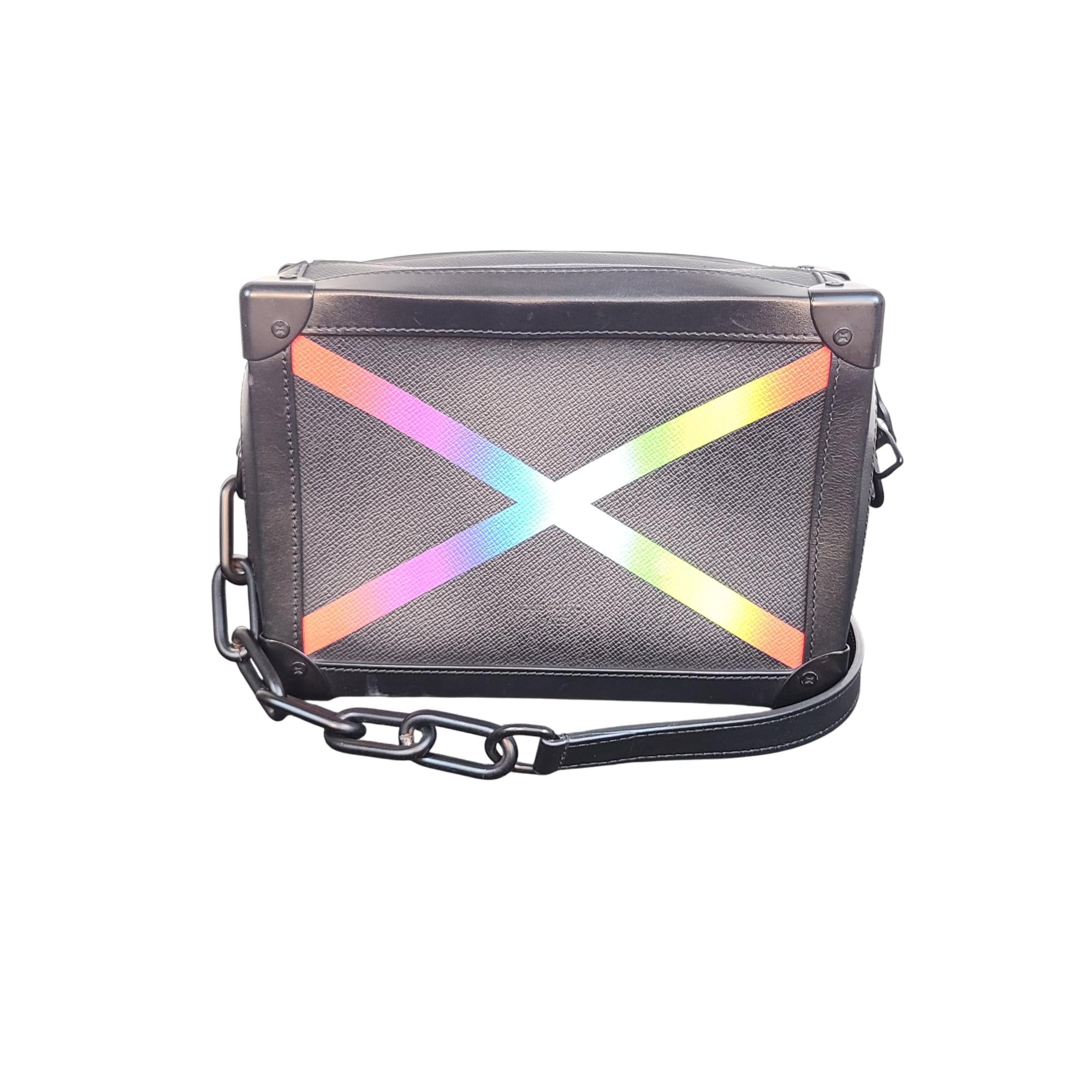 Louis Vuitton PPM Taiga メッセンジャー Louis Vuitton Taiga Rainbow Soft Messenger – The Luxury