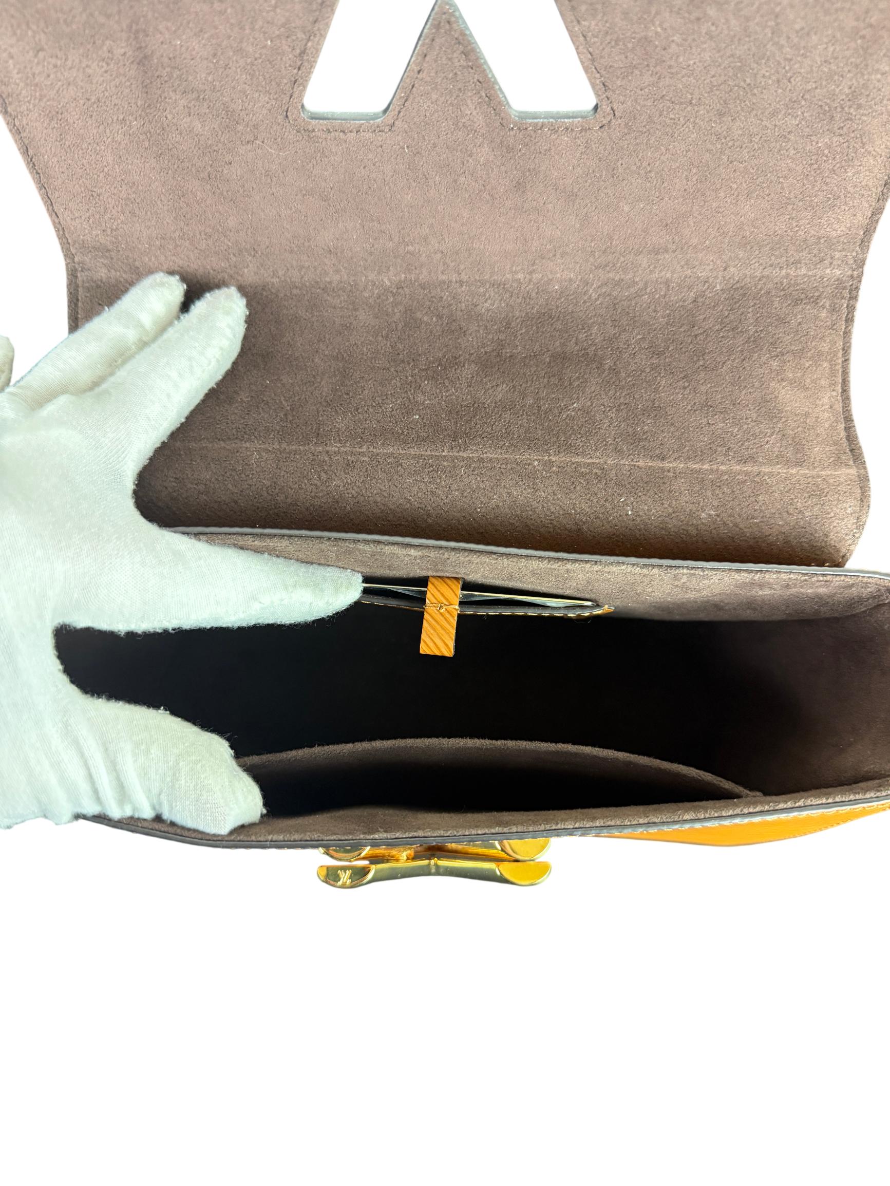 Louis Vuitton Twist MM Epi Leather Shoulder Bag