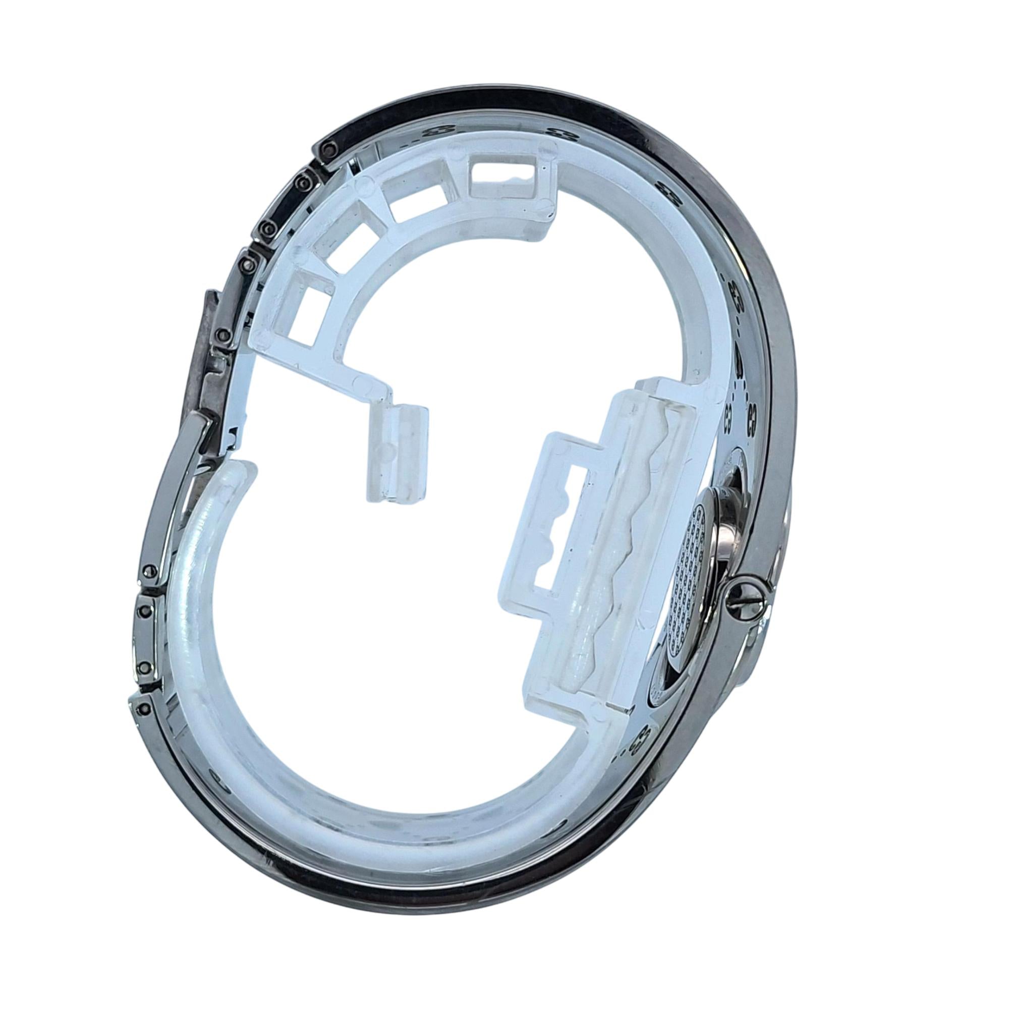 Gucci Twirl Heart Bangle SS Mother of pearl Reversible dial YA112501