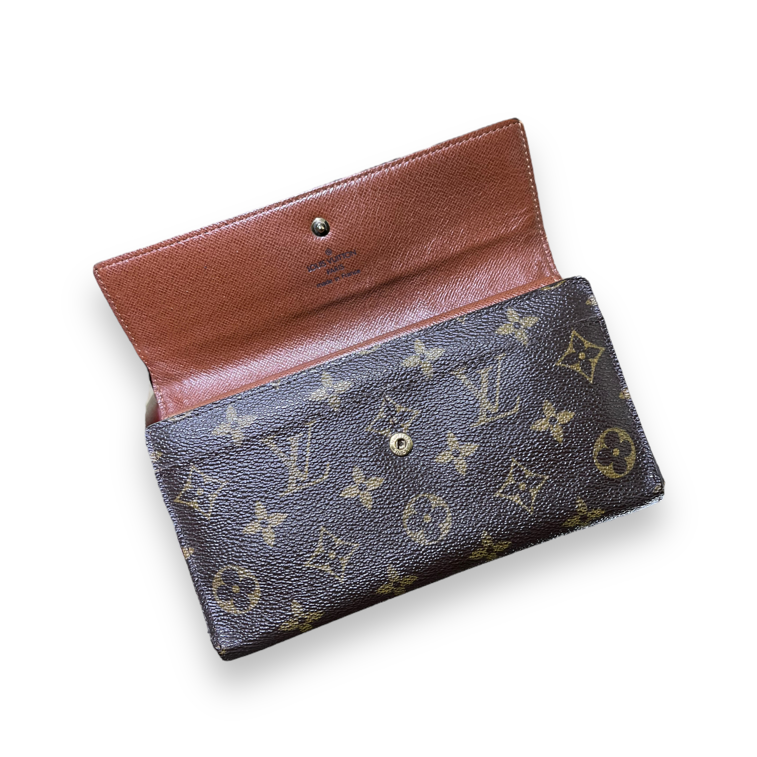 lvvntgwallet_2.png