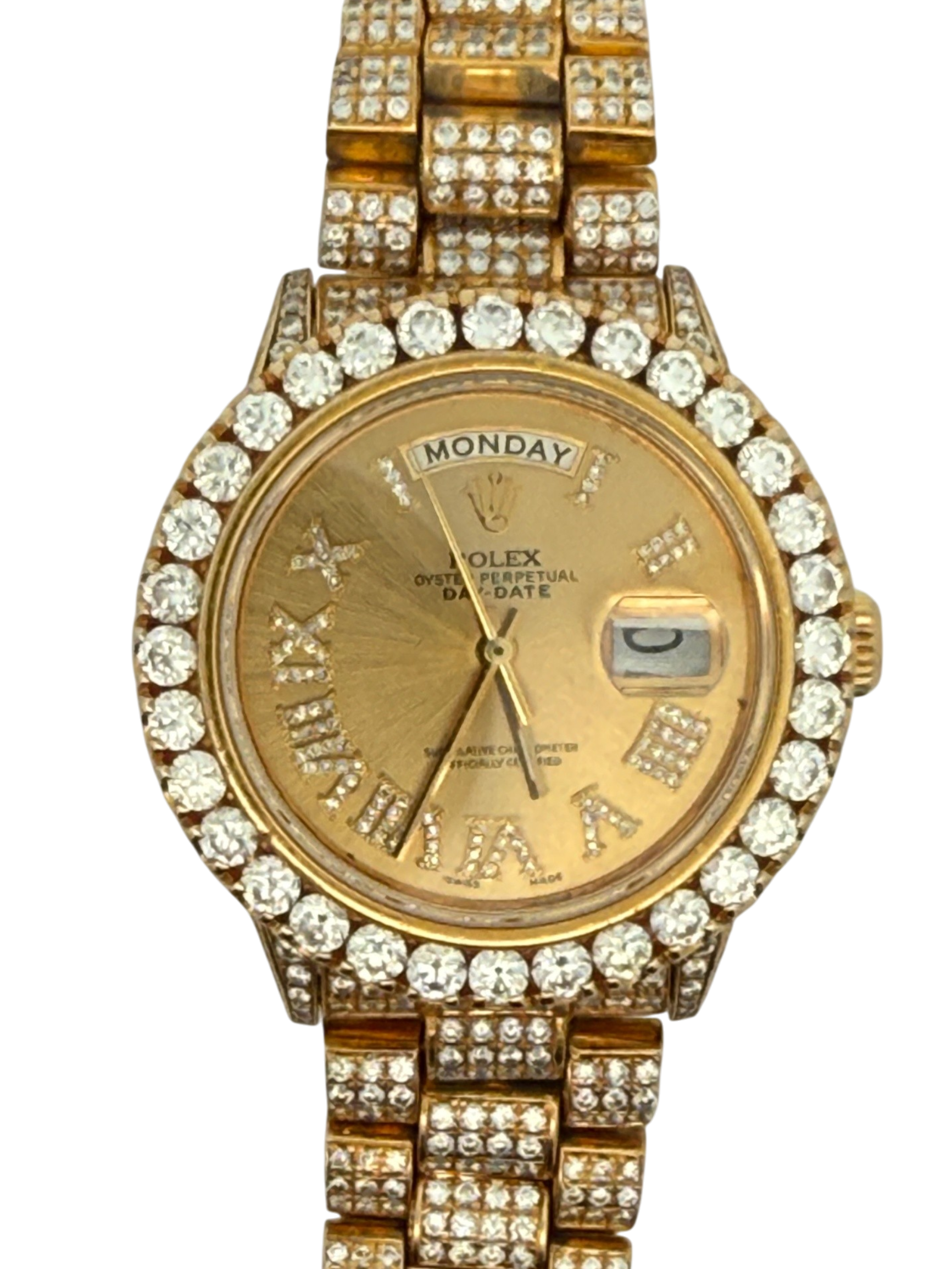 Rolex Day-Date President 36mm with Diamond Presidential Bracelet 18k Yellow Gold Champagne Dial
