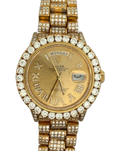 Rolex Day-Date President 36mm with Diamond Presidential Bracelet 18k Yellow Gold Champagne Dial