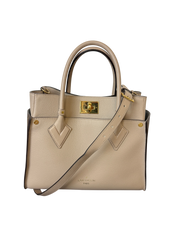 Louis Vuitton On My Side MM
