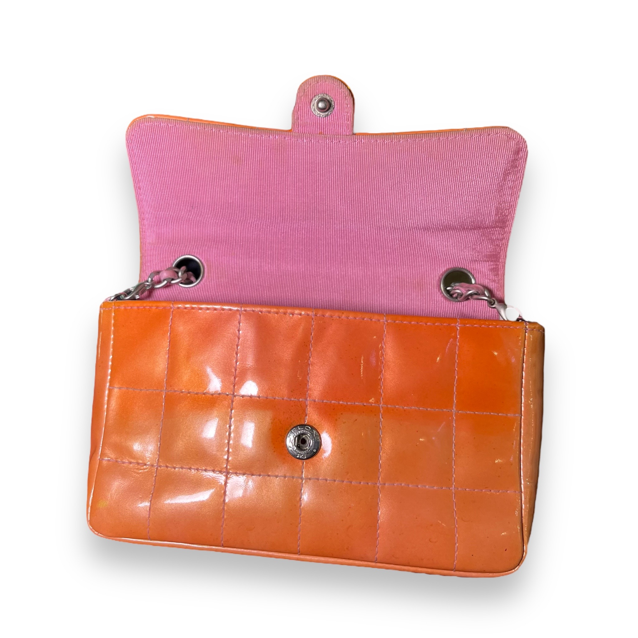 Chanelorangechocolate_2_1.png