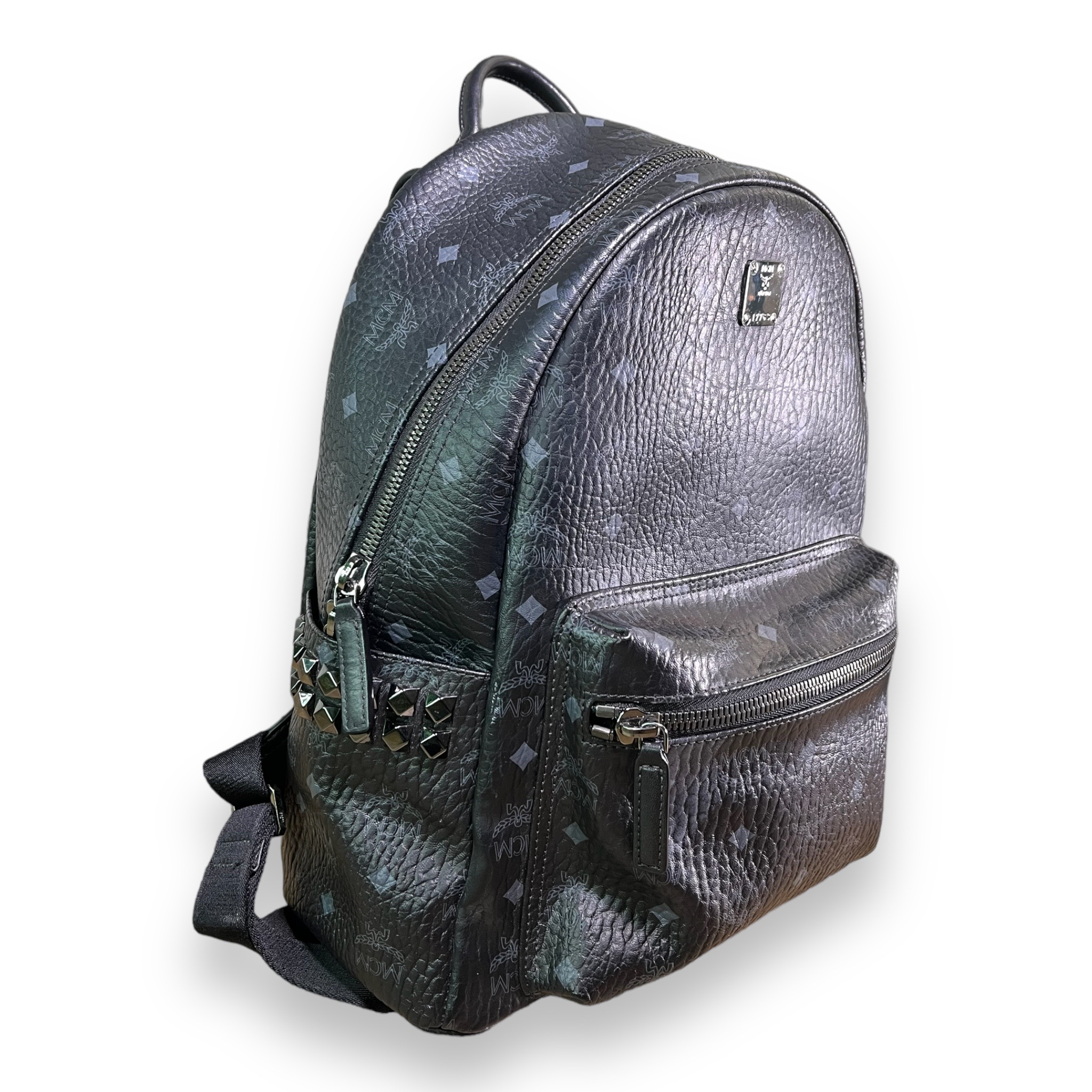 mcmbackpack_1_1.png